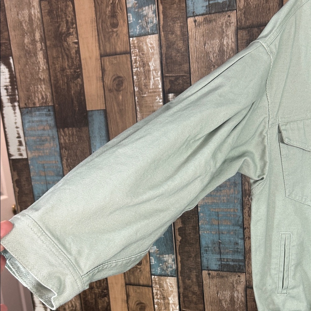 Gianni Bini Light Green oversized zip side Jacket - Picture 3 of 16